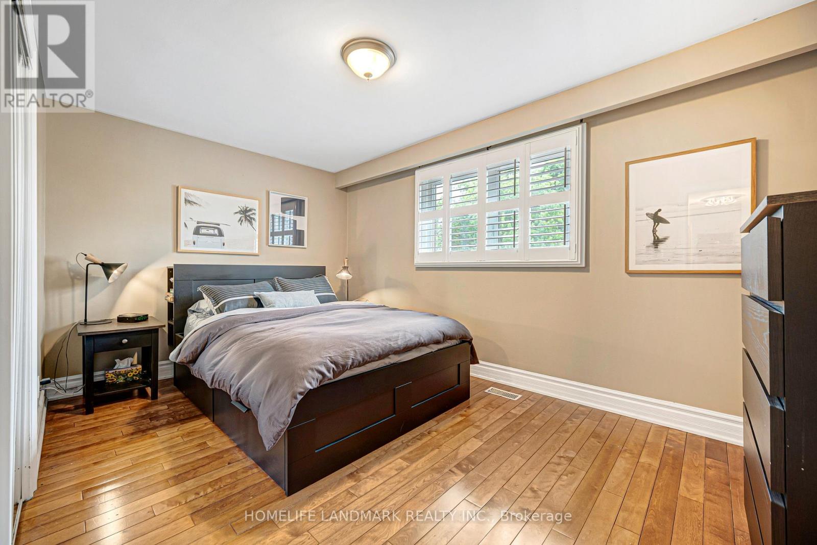 15 DENTON AVENUE - 23