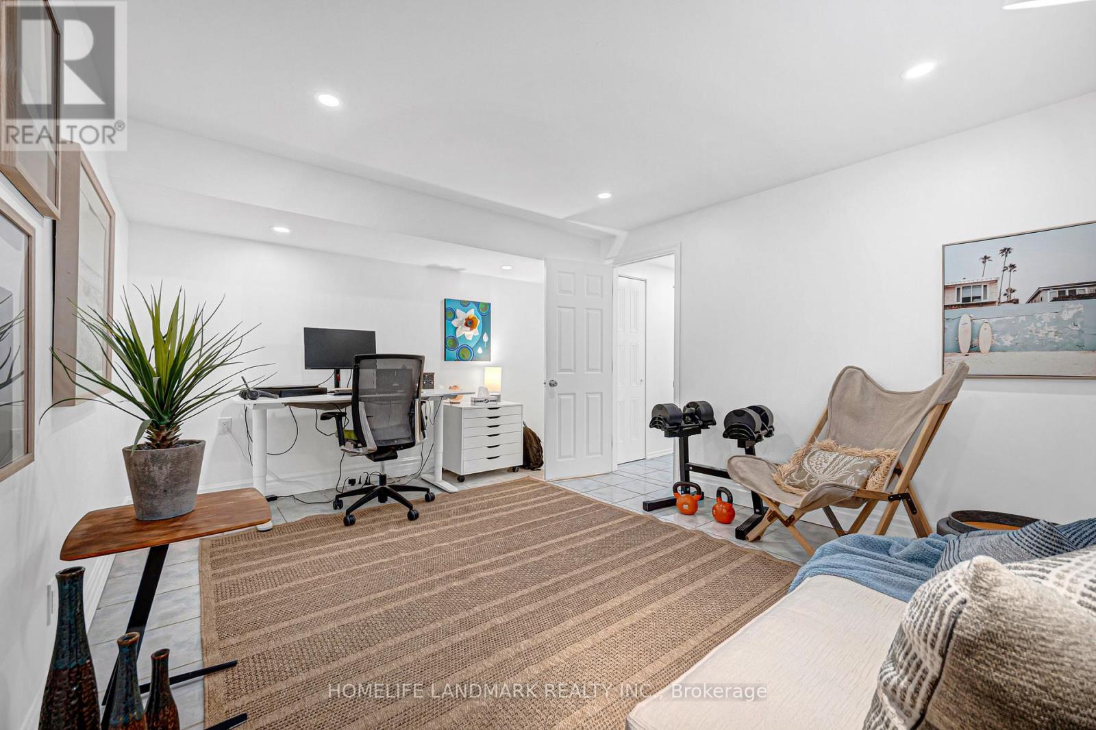 15 DENTON AVENUE - 31