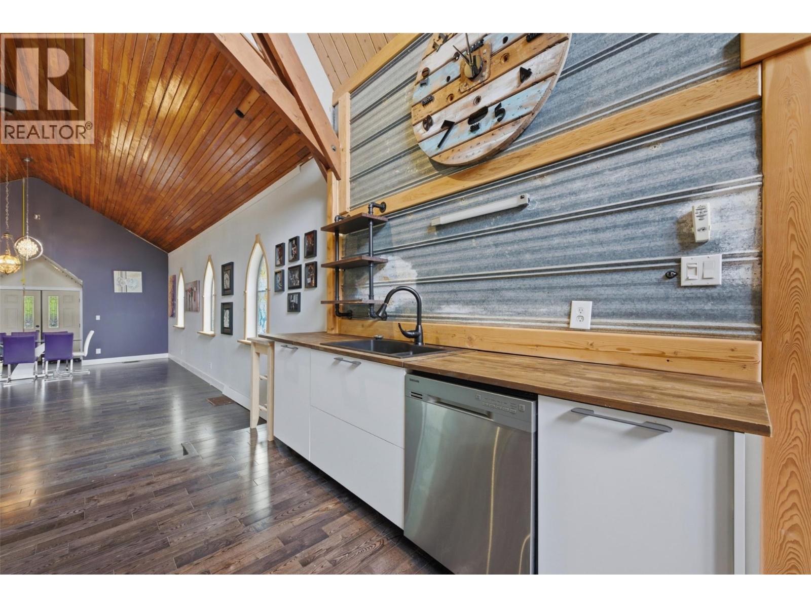 2193 Park Avenue - 7