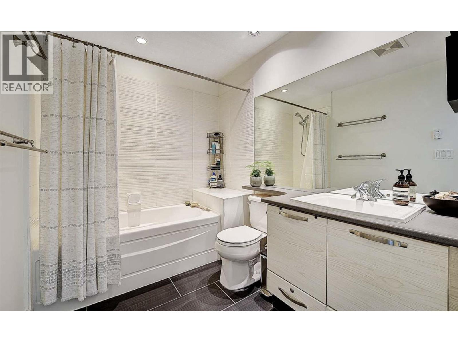 312 7478 BRYNEPARK WALK, Burnaby