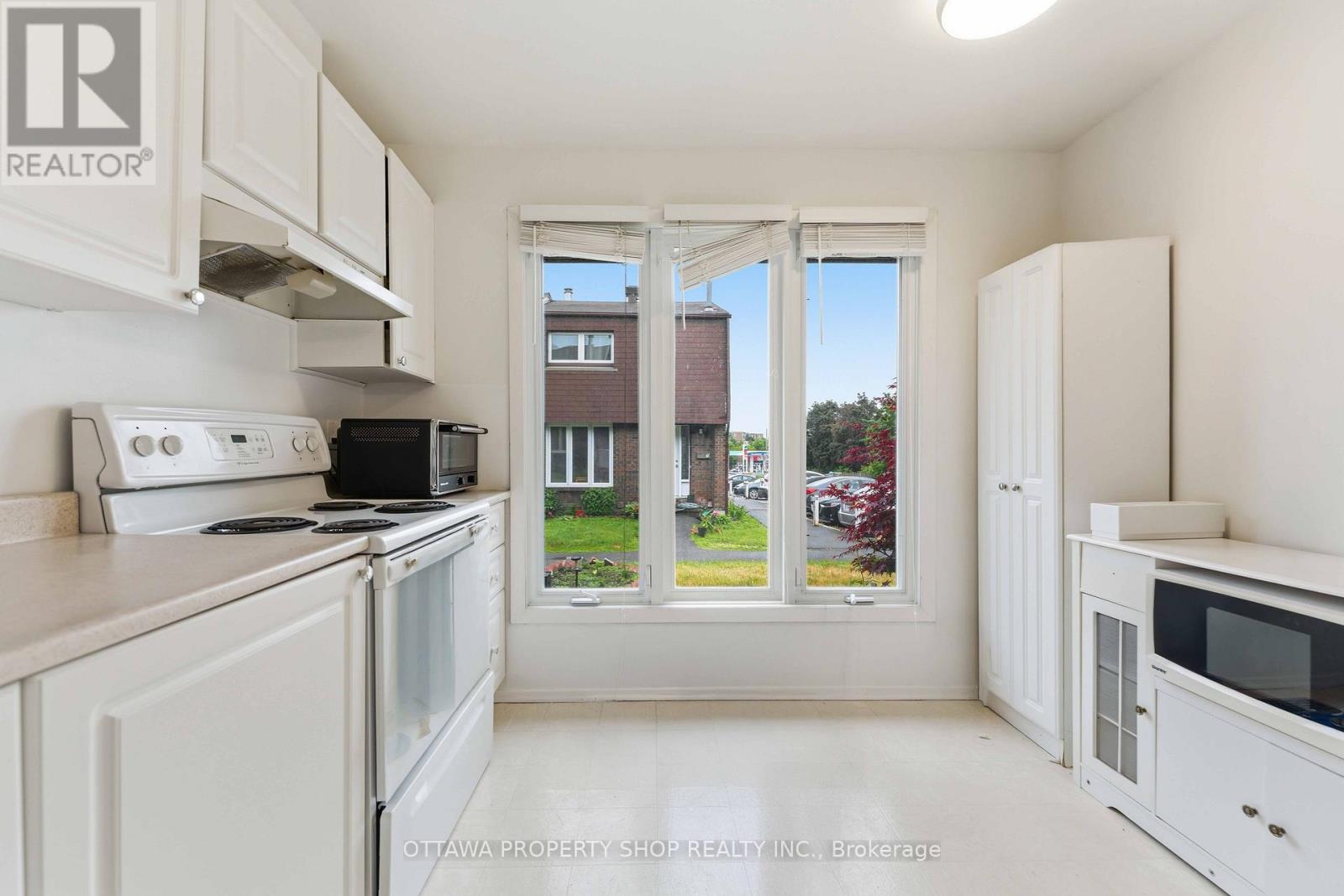 3 Bed, 2 Bath House for Sale in Ottawa – 32 – 3333 MCCARTHY ROAD, Ottawa – MLS# X13442282 - Image 9