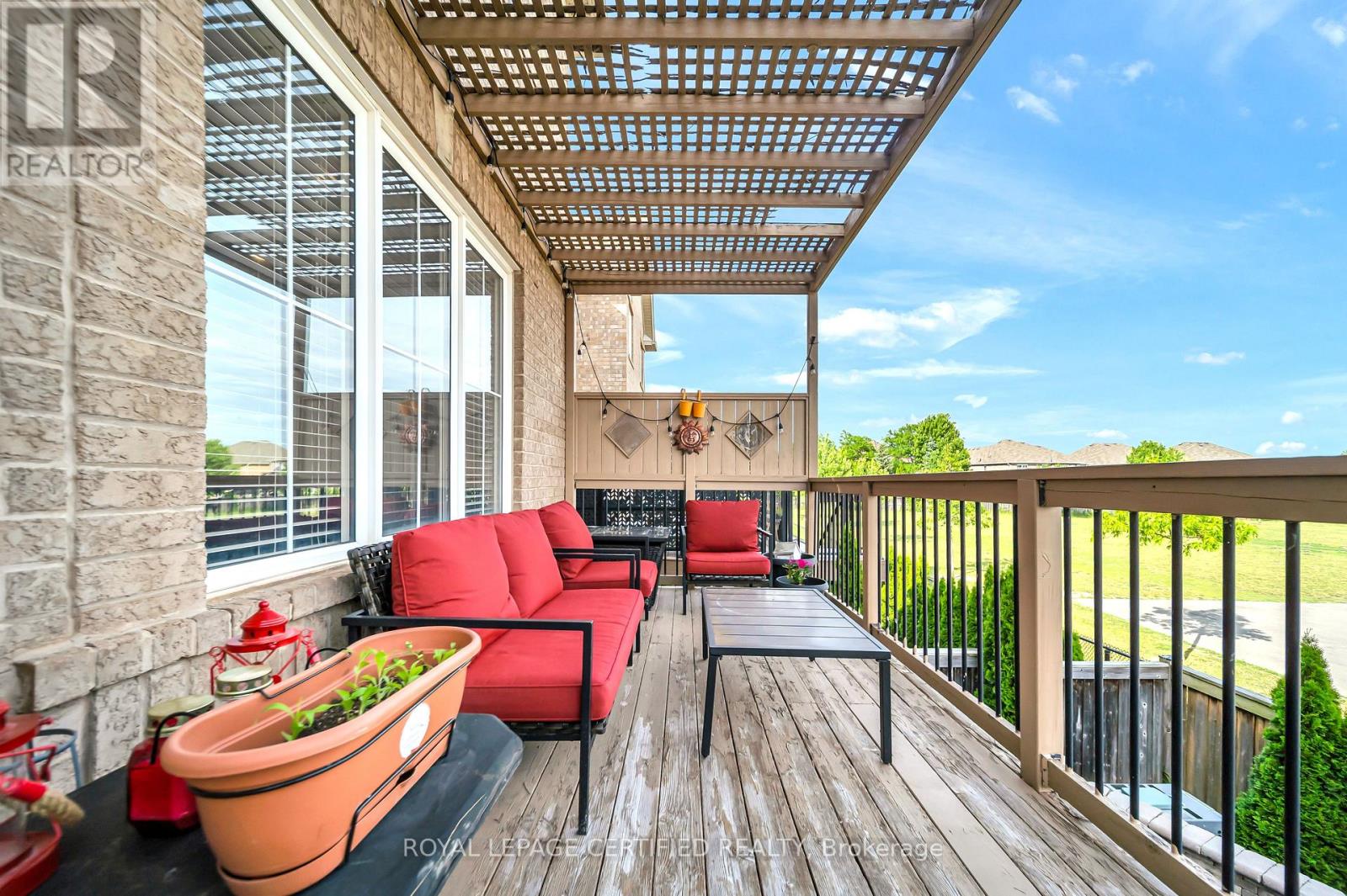 358 PRINGLE AVENUE - 18