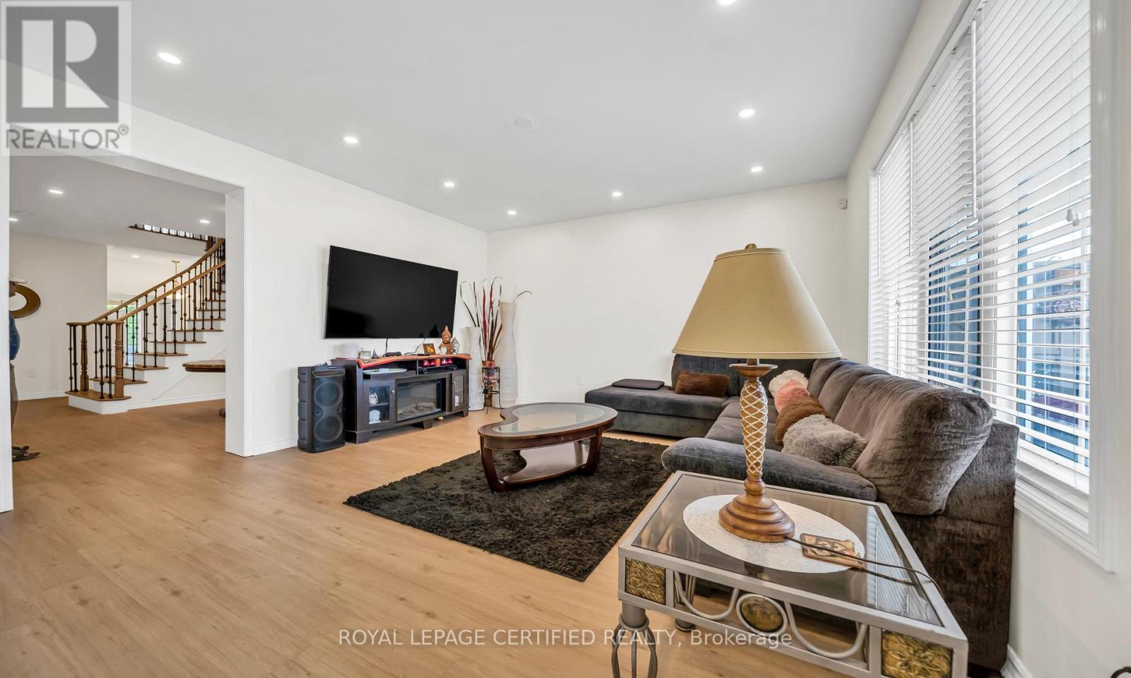 358 PRINGLE AVENUE - 12