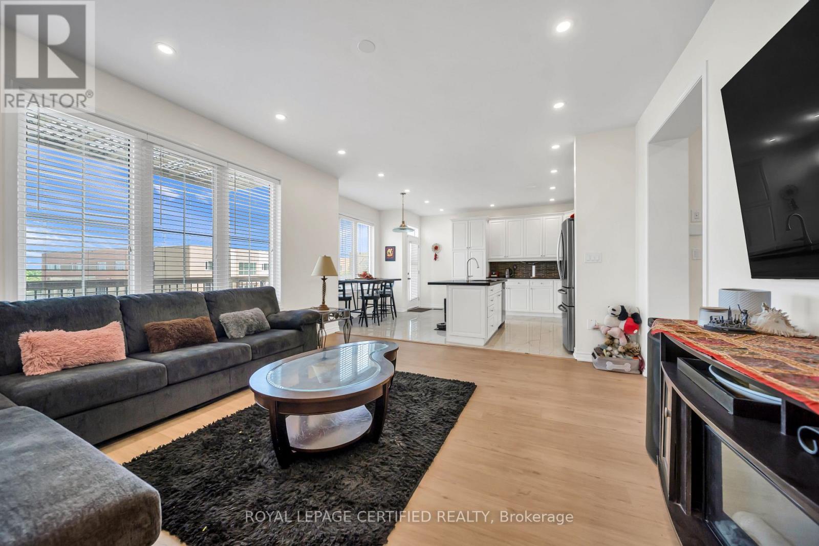 358 PRINGLE AVENUE - 13