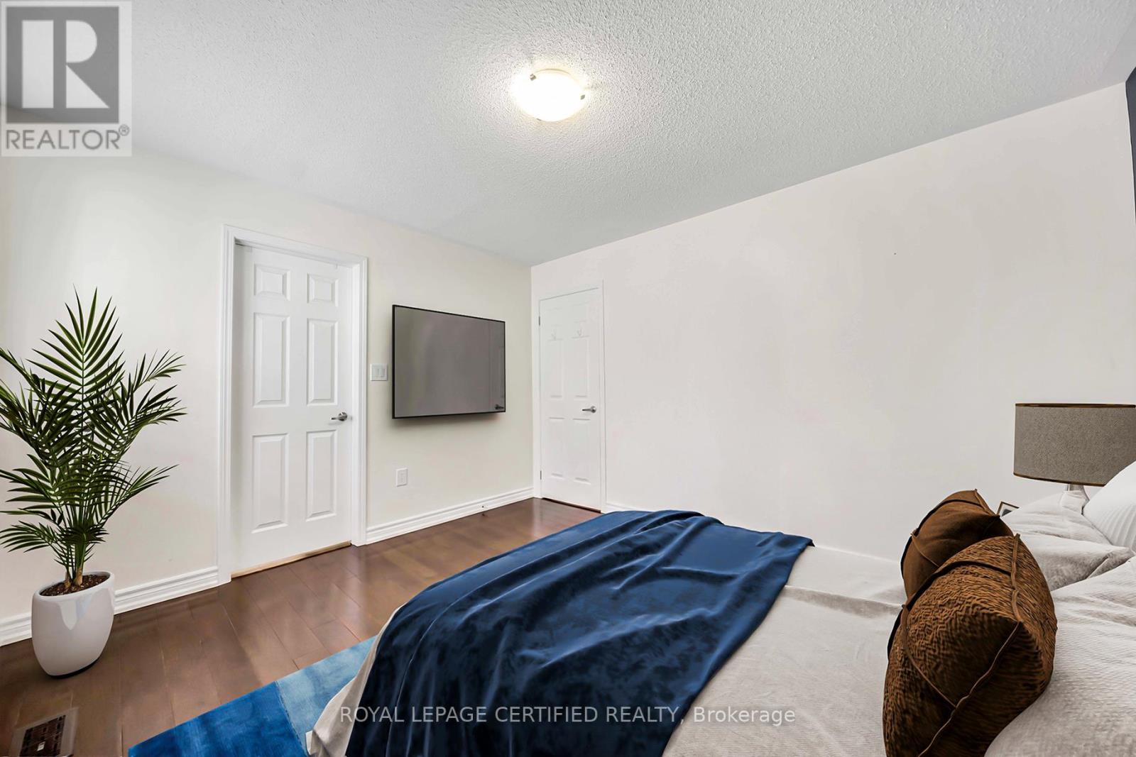 358 PRINGLE AVENUE - 26