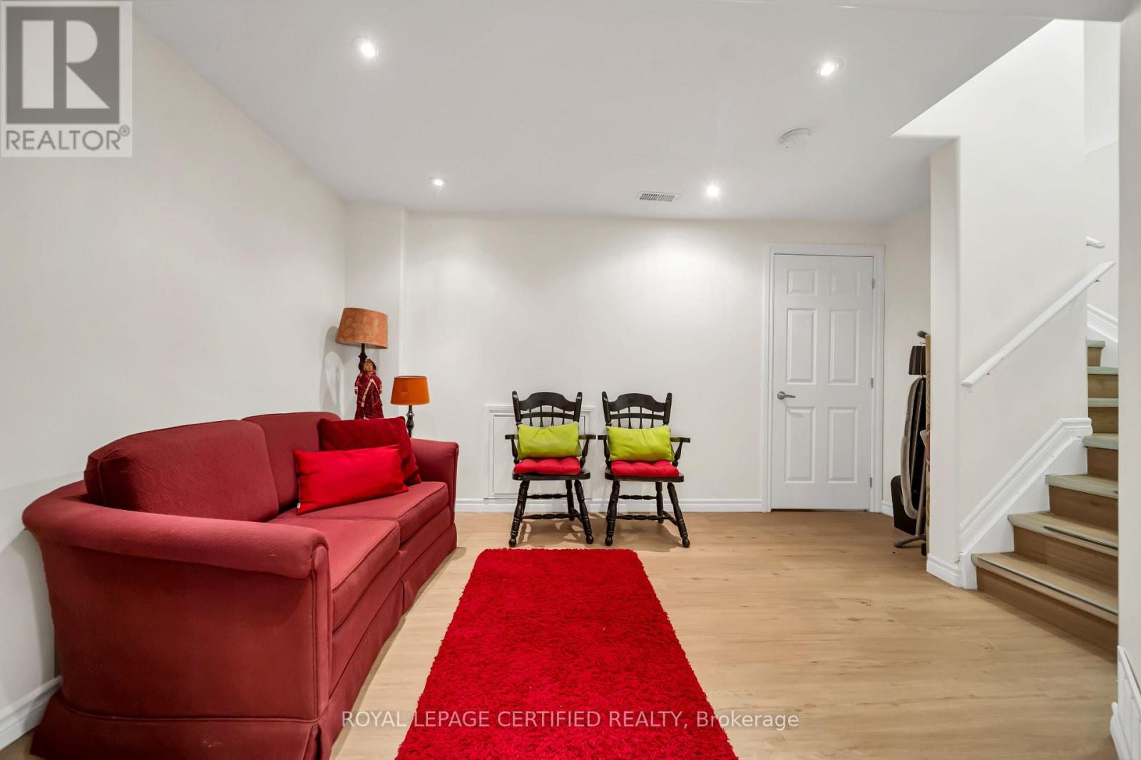 358 PRINGLE AVENUE - 33