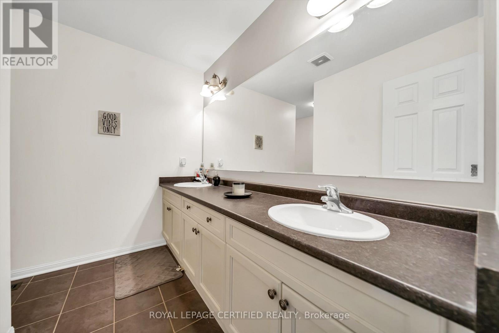 358 PRINGLE AVENUE - 27