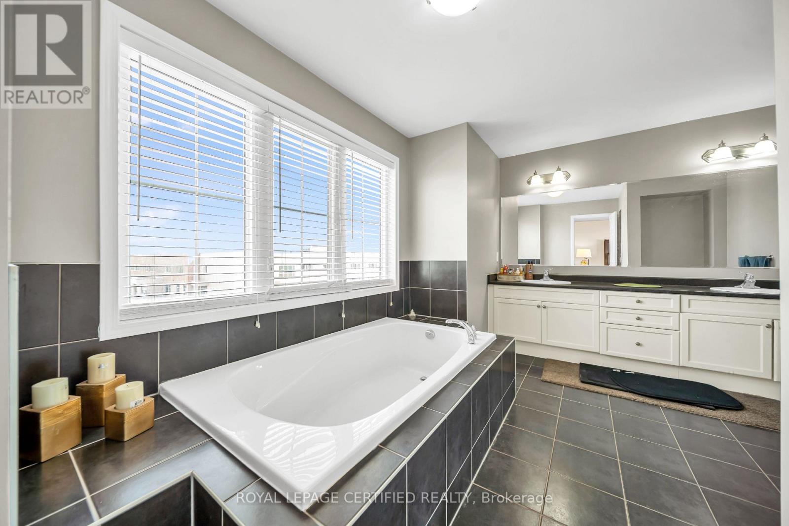 358 PRINGLE AVENUE - 31