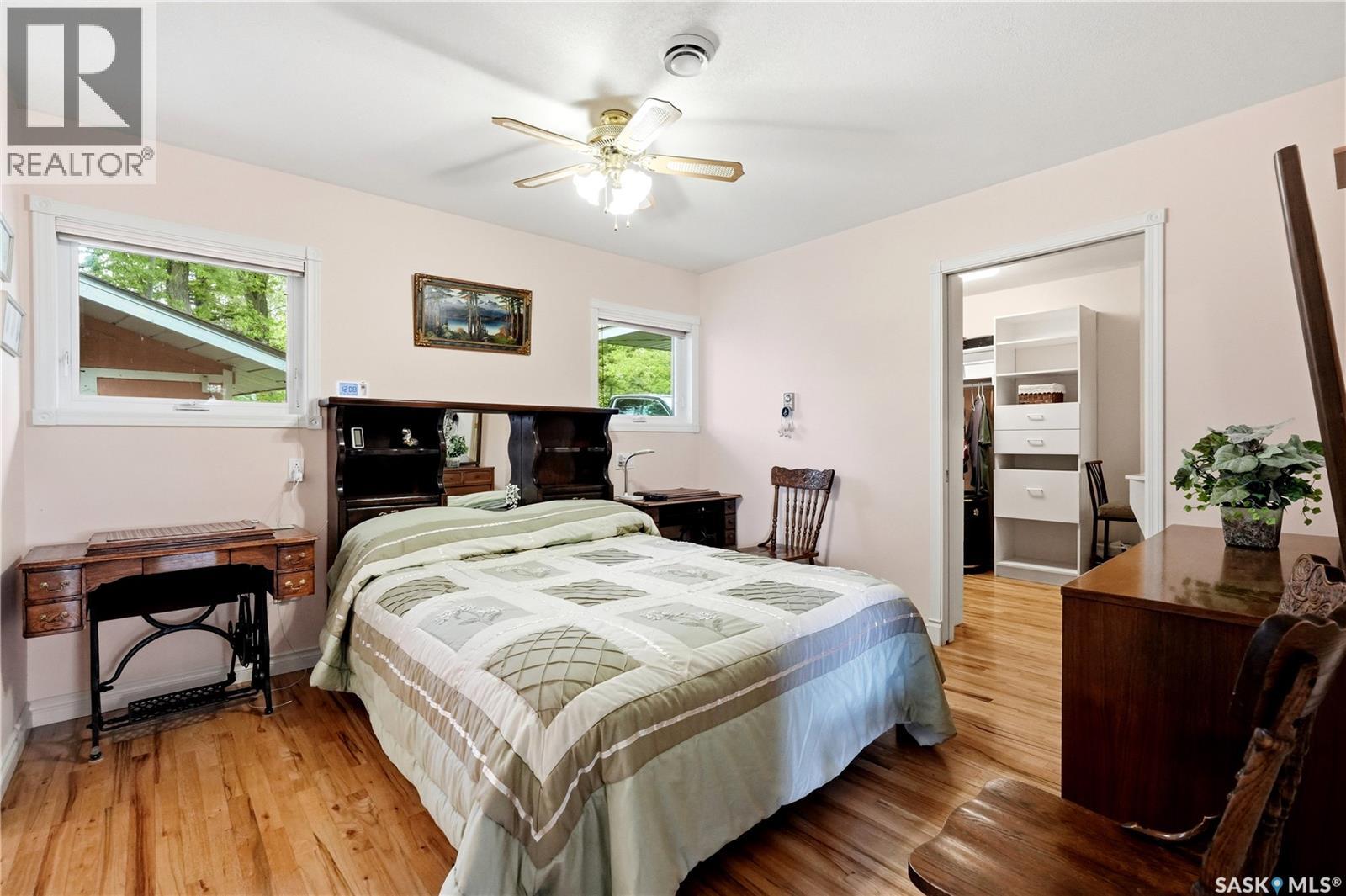 21 Pelican STREET W - 28