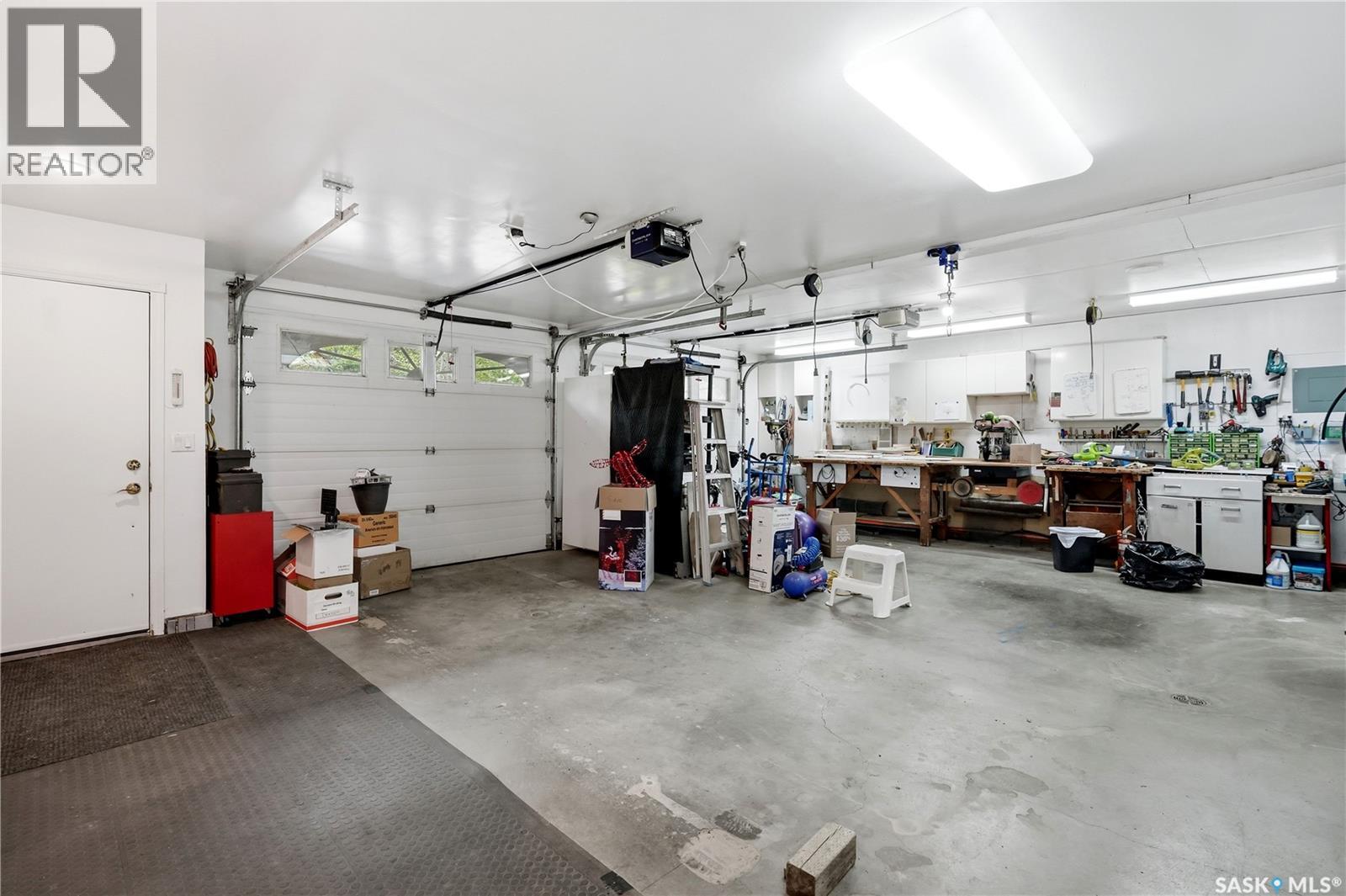 21 Pelican STREET W - 48