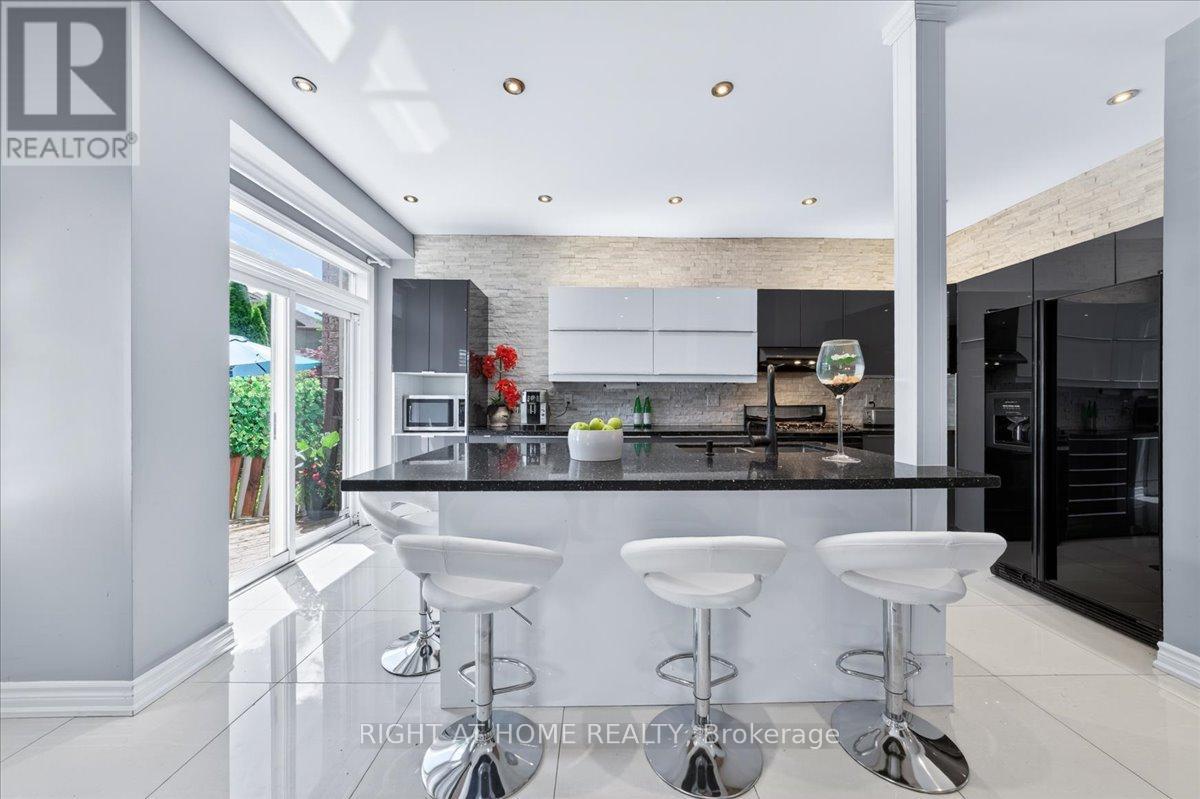 25 LONGWOOD AVENUE - 11