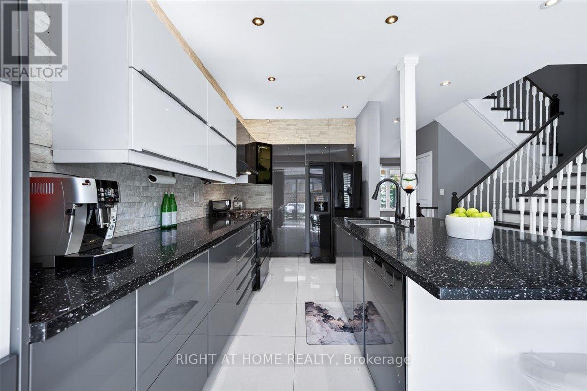 25 LONGWOOD AVENUE - 7