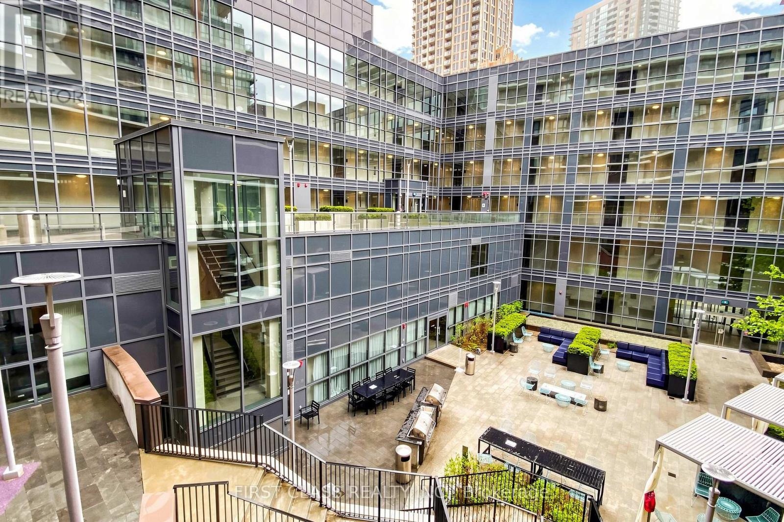 #635 38 IANNUZZI STREET - 24
