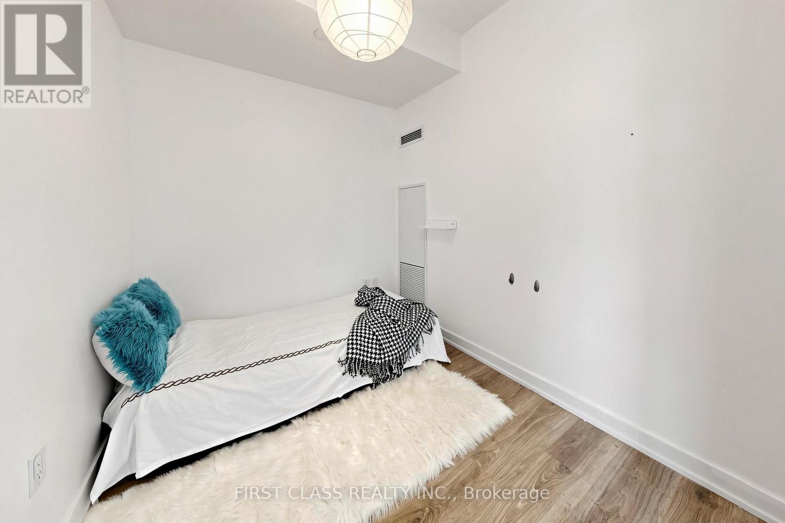 #635 38 IANNUZZI STREET - 16