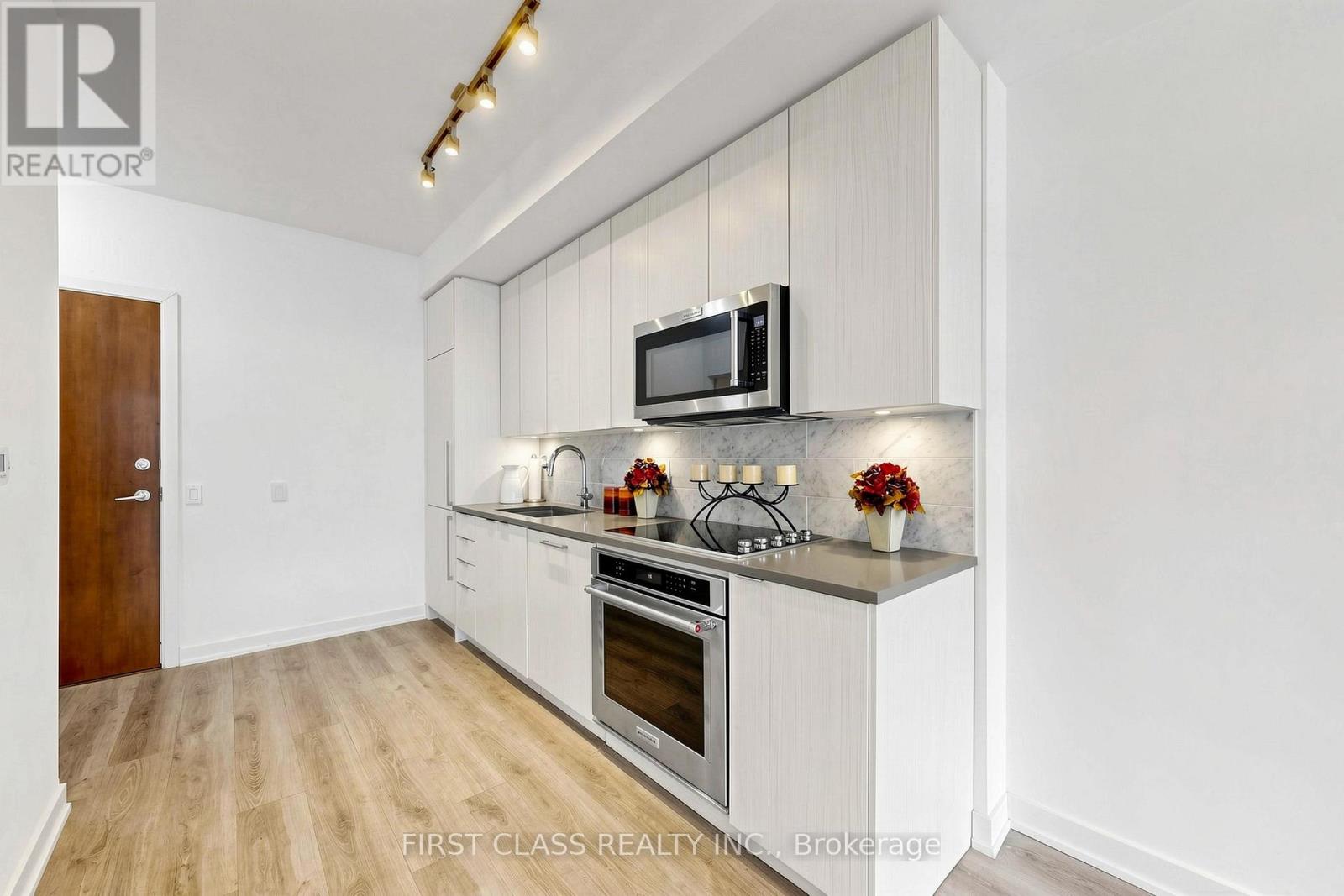 #635 38 IANNUZZI STREET - 9