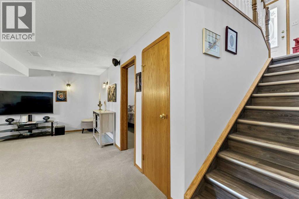 2 Hunter Court NE — photo 22