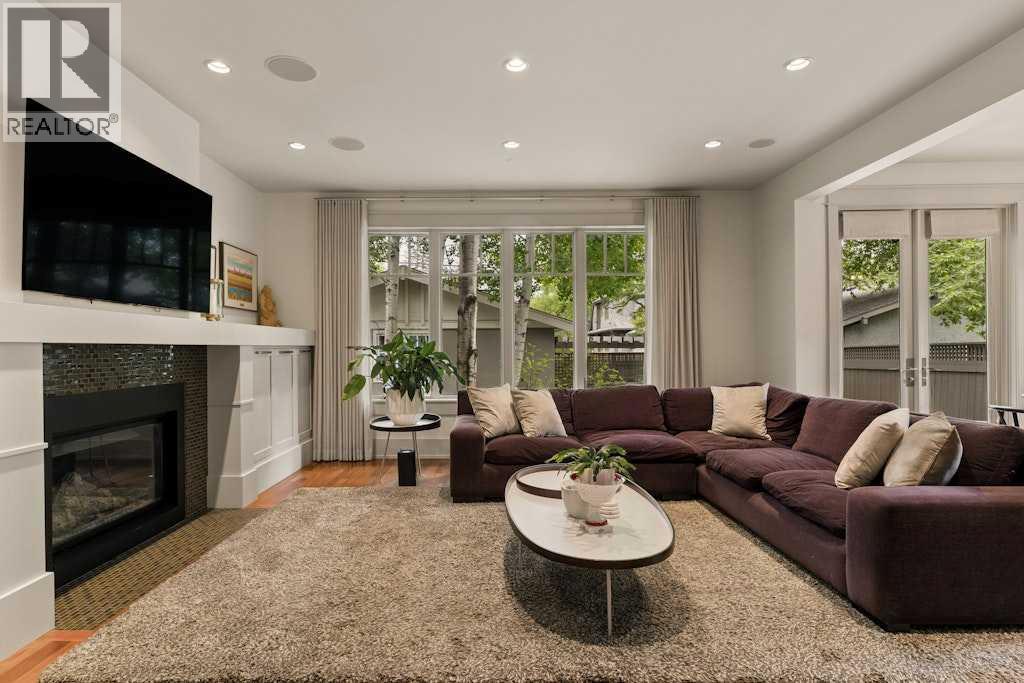 3028 3 Street SW — photo 12