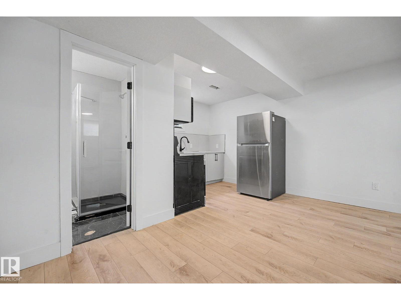 11914 124 ST NW — photo 28