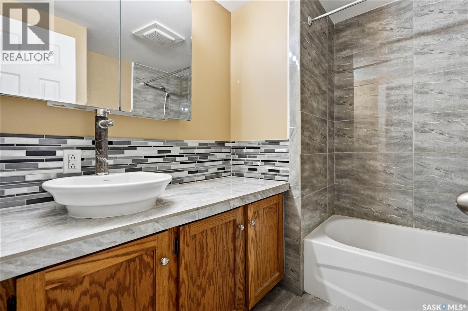 123 3rd STREET W - 16