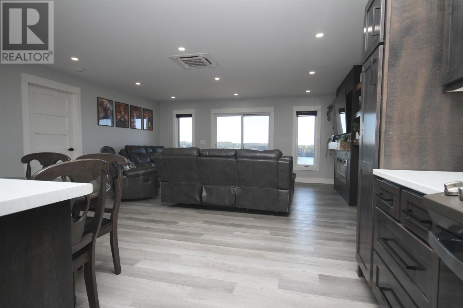2712 High Road Road - 21