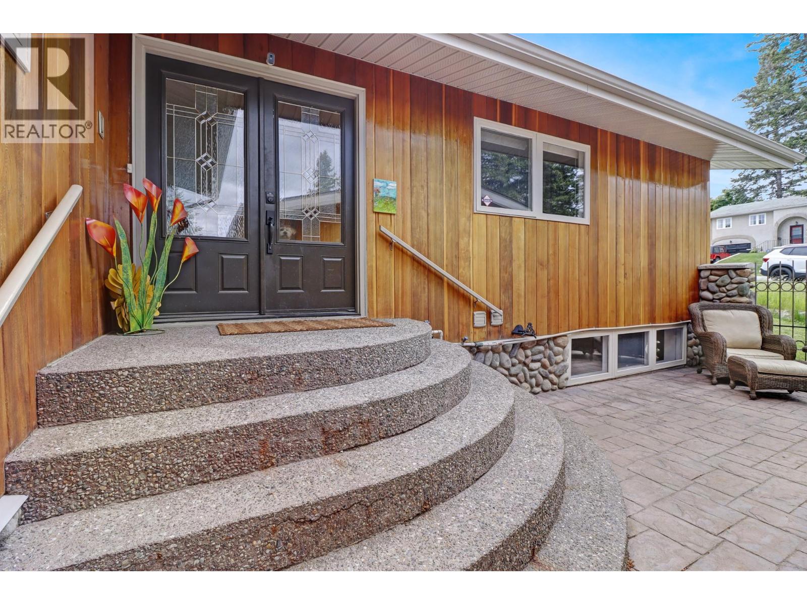 712 17 Avenue - 5