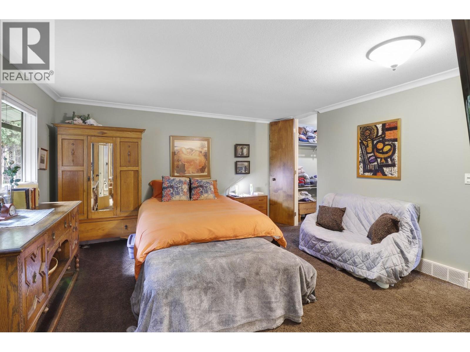 712 17 Avenue - 30