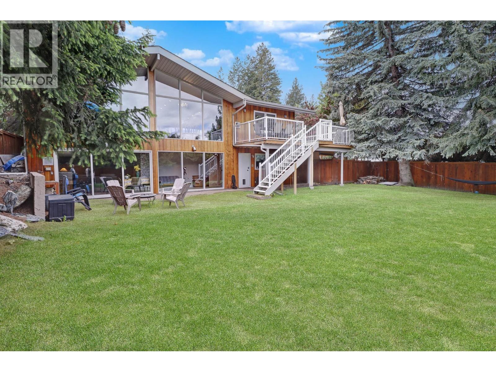 712 17 Avenue - 52