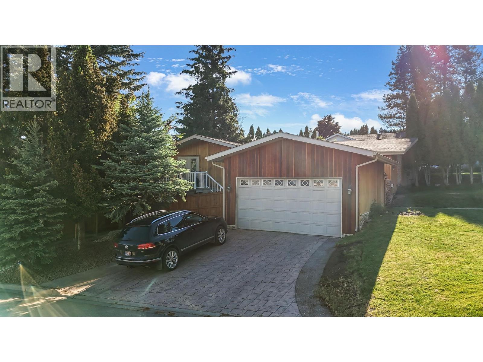 712 17 Avenue - 55