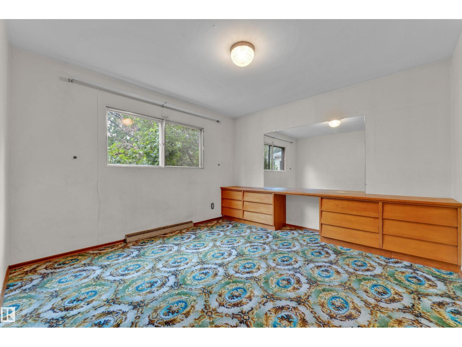 10819 54 AV NW — photo 14