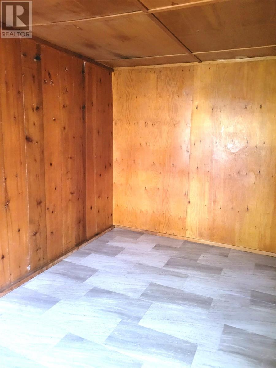 350 Mission RD - 26