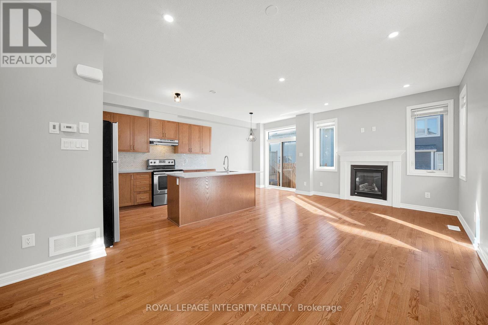 4 Bed, 3 Bath House for Rent in Ottawa – 918 KILBIRNIE DRIVE, Ottawa – MLS# X13442332 - Image 9