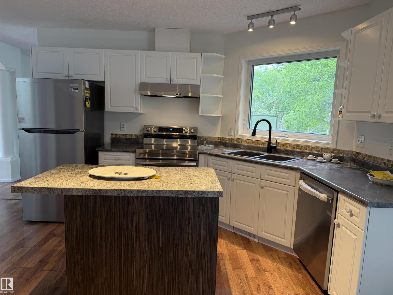 #2 1295 CARTER CREST RD NW - 4