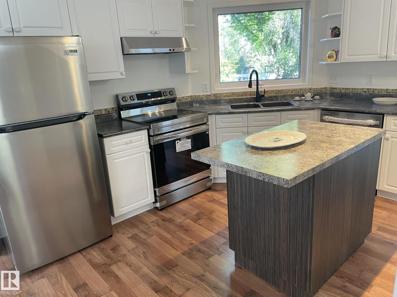 #2 1295 CARTER CREST RD NW - 10