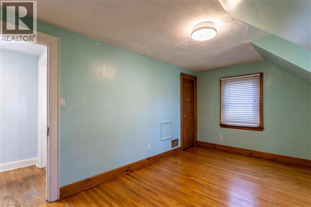 17 THORNDALE Street N - 37