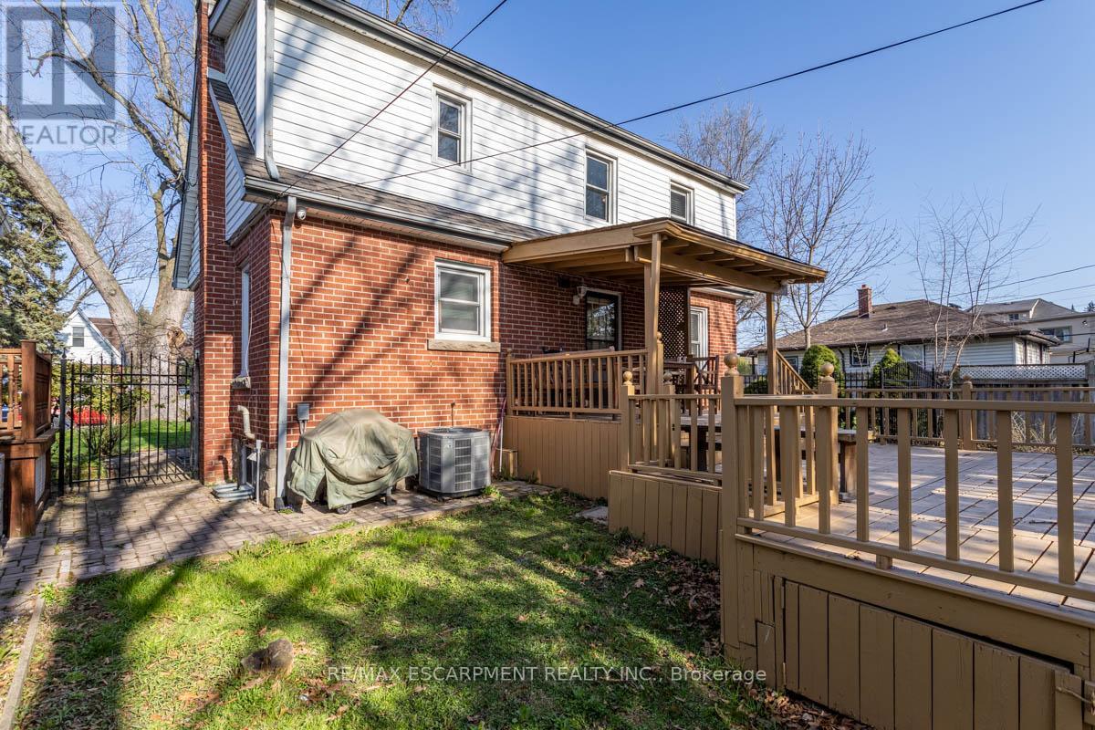 17 THORNDALE STREET N - 39