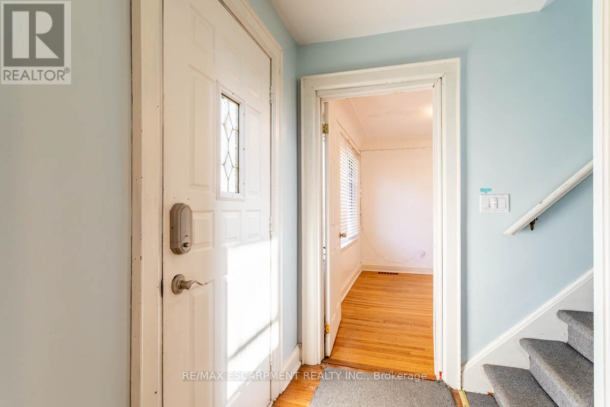 17 THORNDALE STREET N - 6