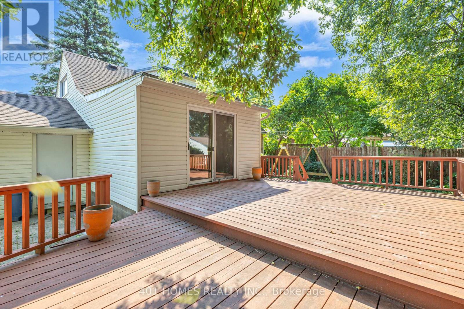 3711 DANDURAND BOULEVARD - 20