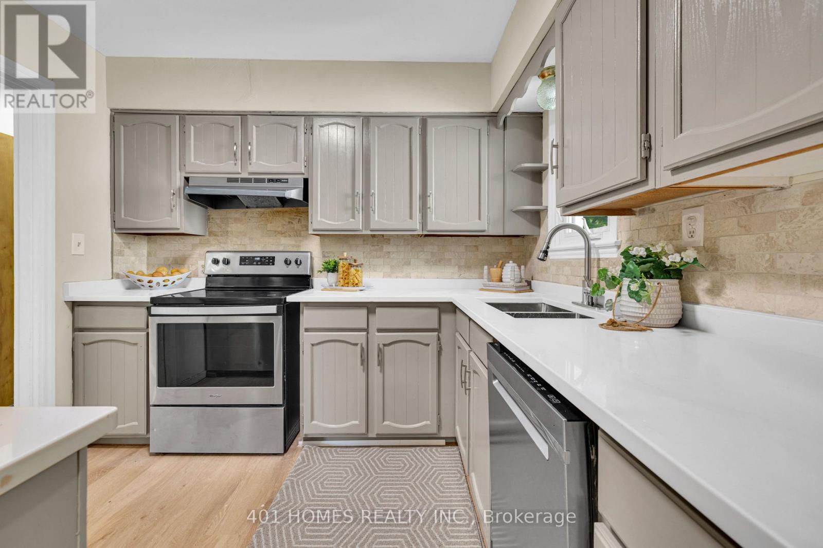 3711 DANDURAND BOULEVARD - 9
