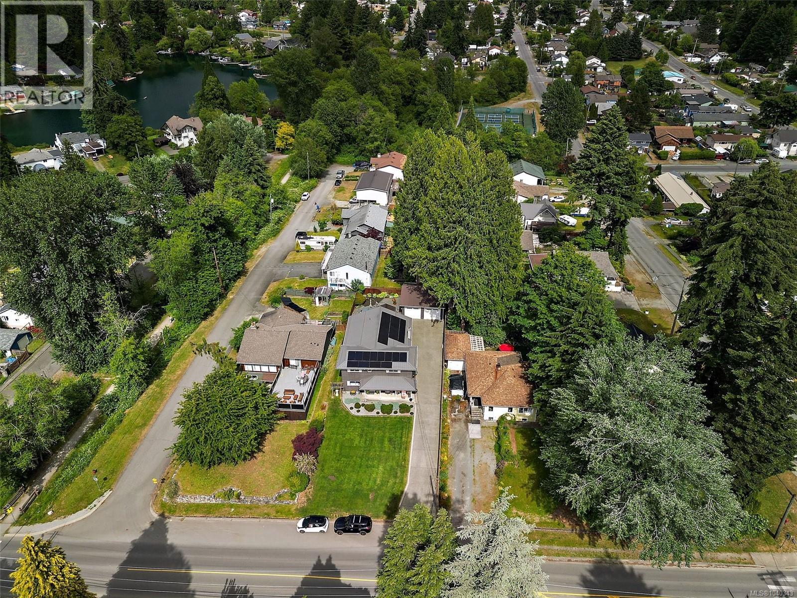  15 King George Street South, Lake Cowichan