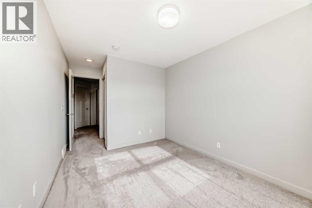 709 Skyview Ranch Grove NE - 25