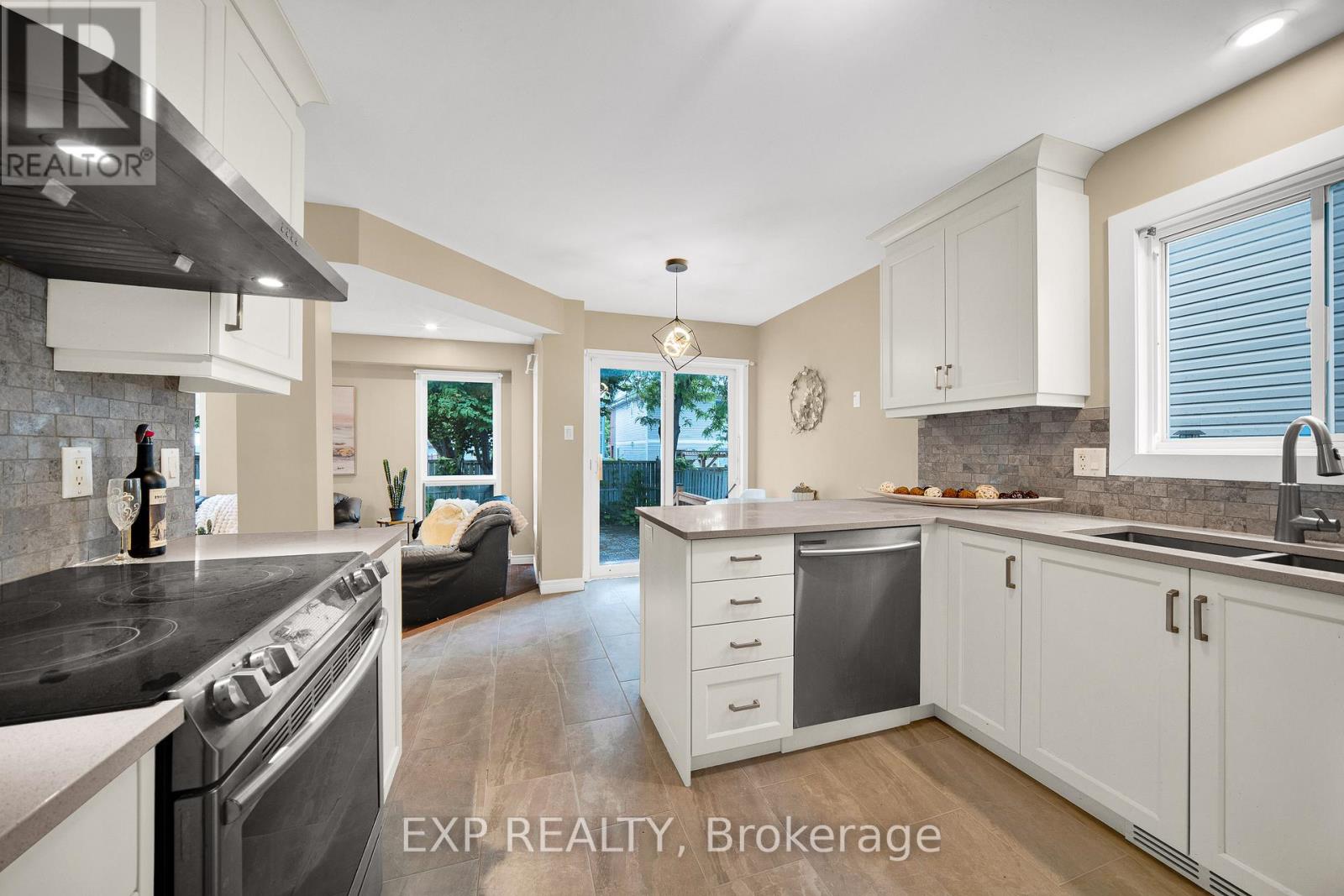 43 TRUMP AVENUE - 11
