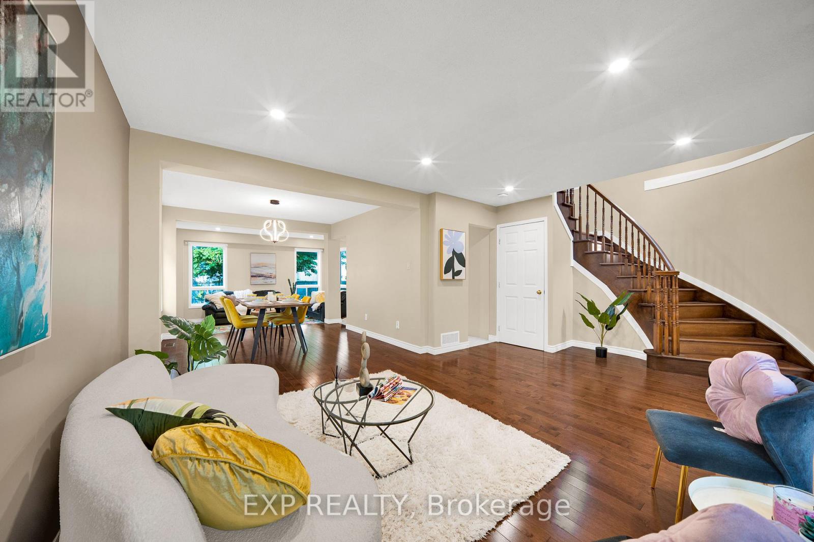 43 TRUMP AVENUE - 8