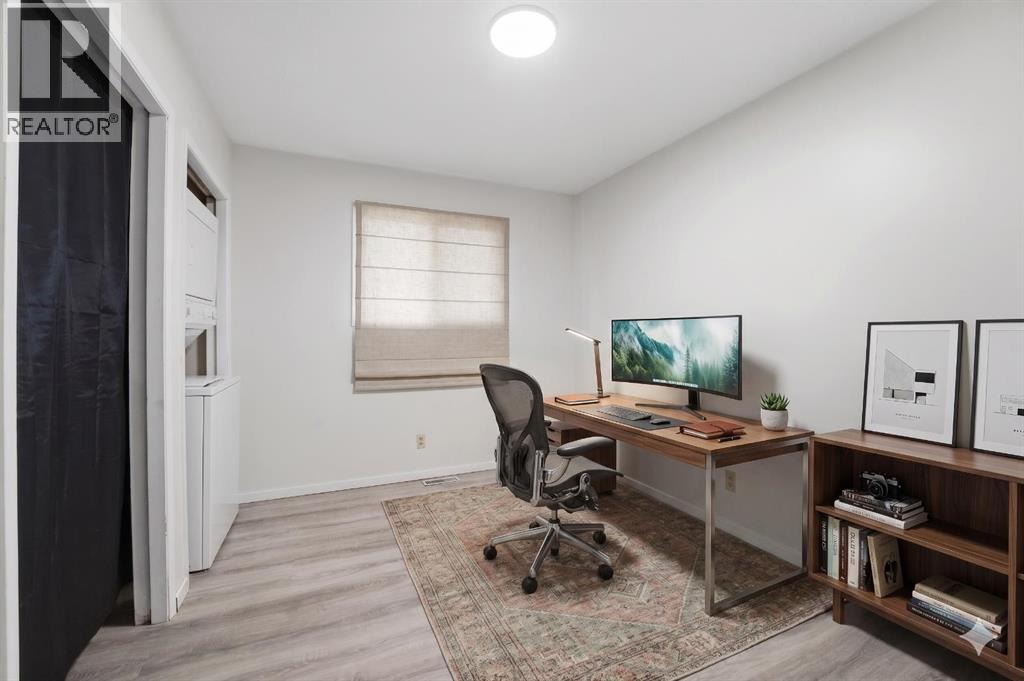 1 Hallgren Avenue — photo 14