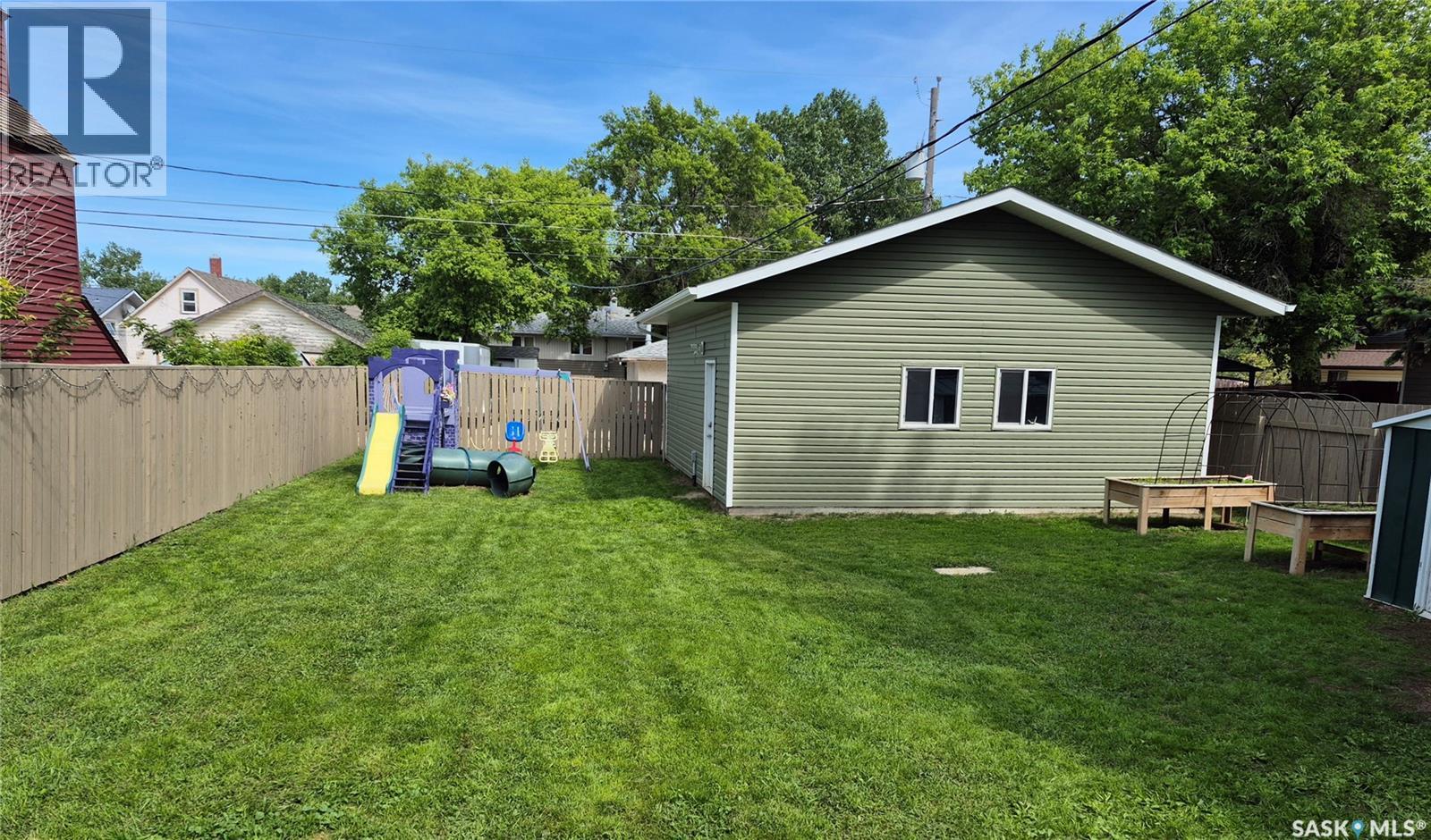 125 4th AVENUE SE — photo 32