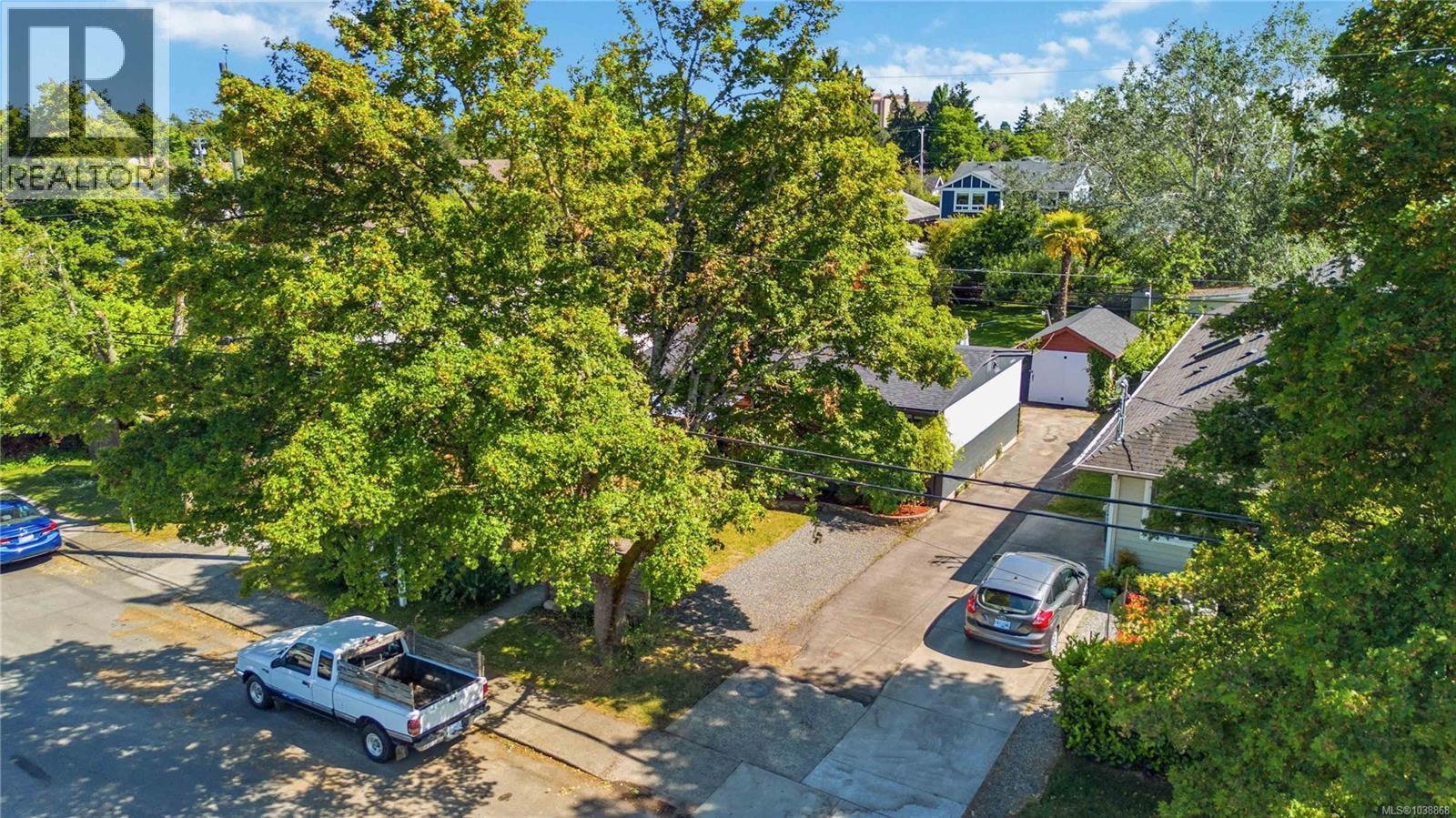  1735 Newton Street, Victoria