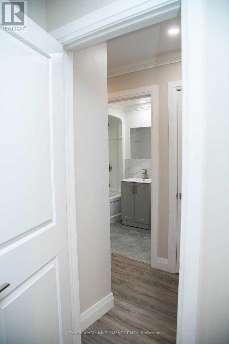 125 - 145 - 165 - 185 CATHERINE STREET - 13