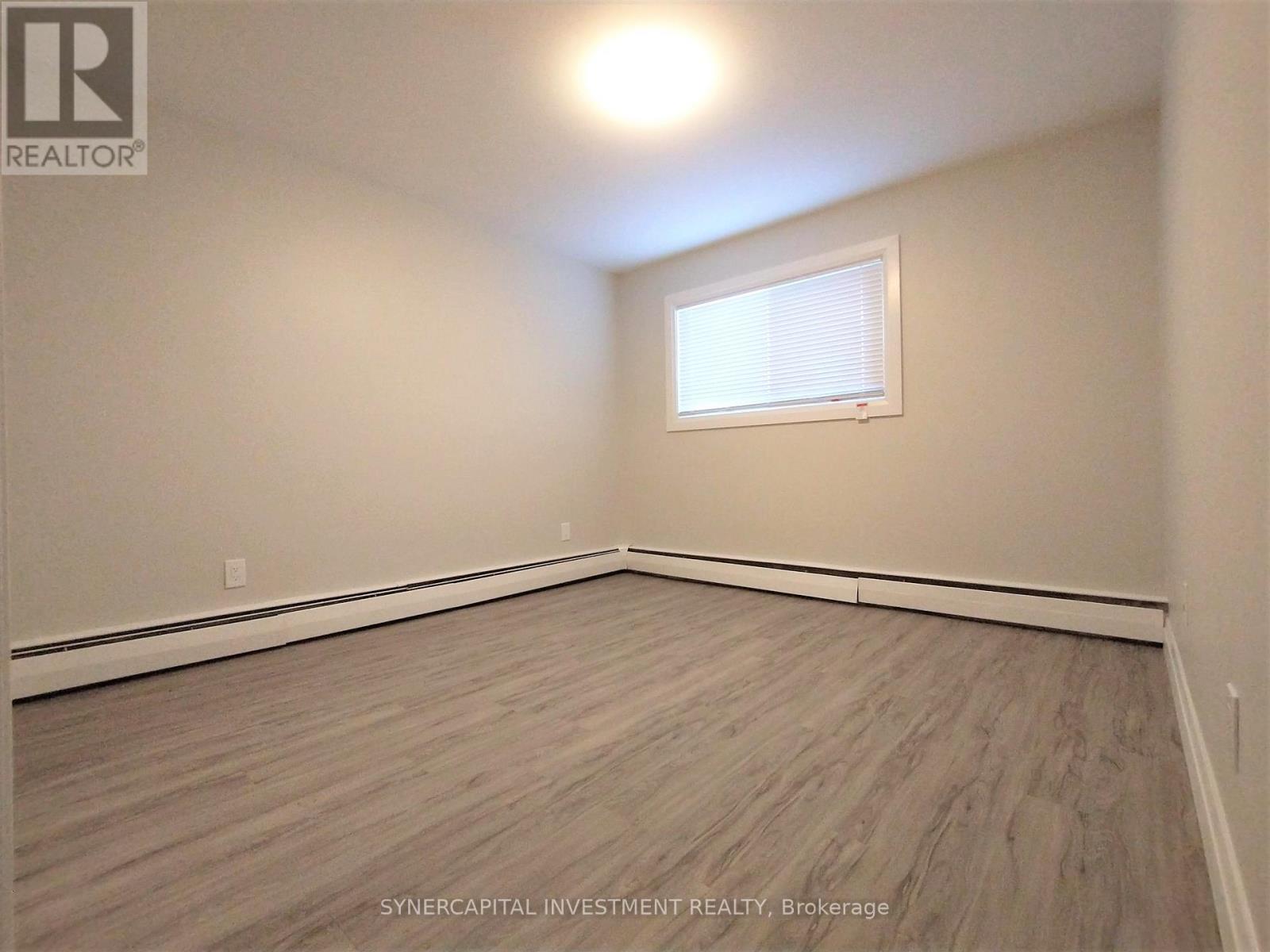 125 - 145 - 165 - 185 CATHERINE STREET - 26
