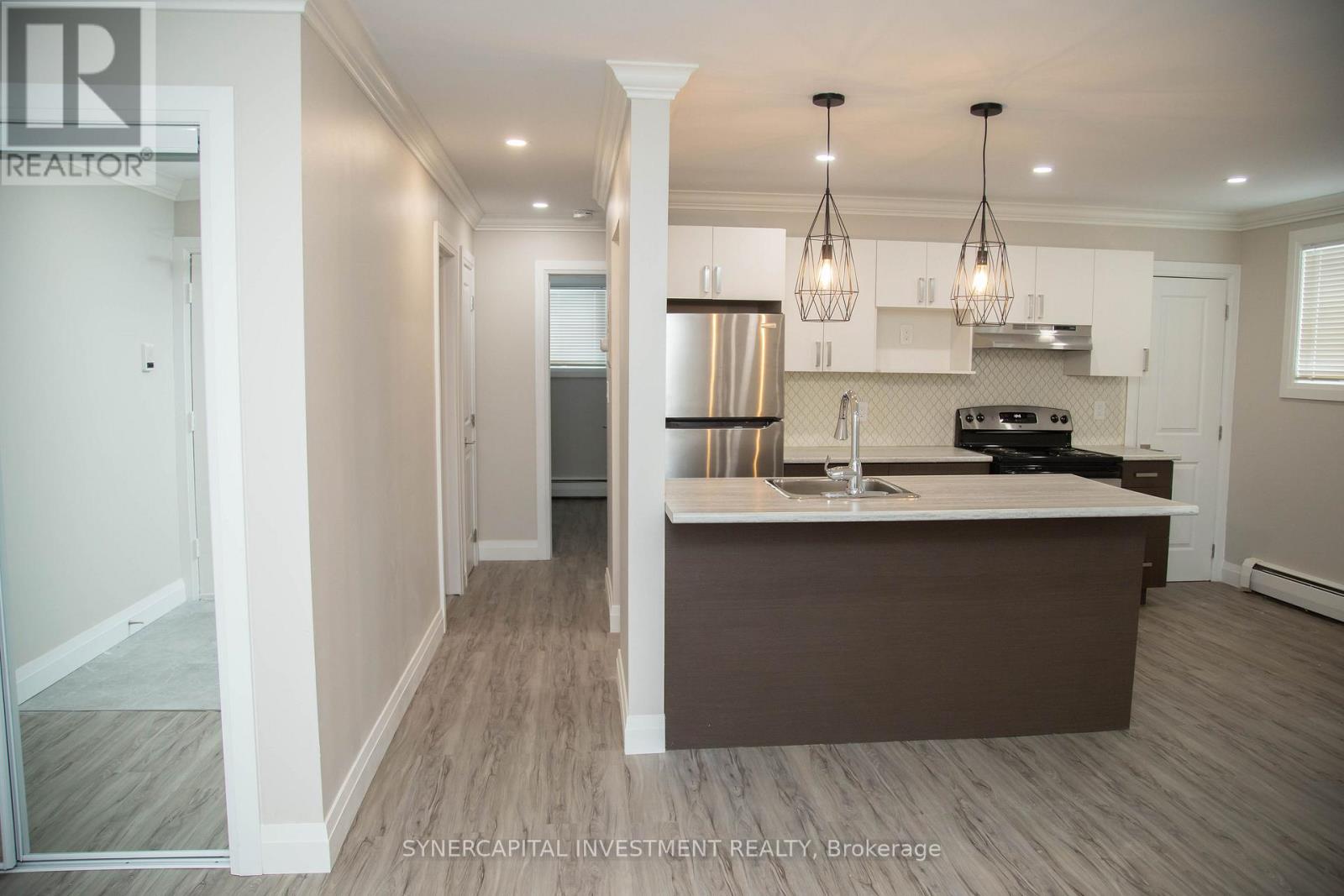 125 - 145 - 165 - 185 CATHERINE STREET - 35
