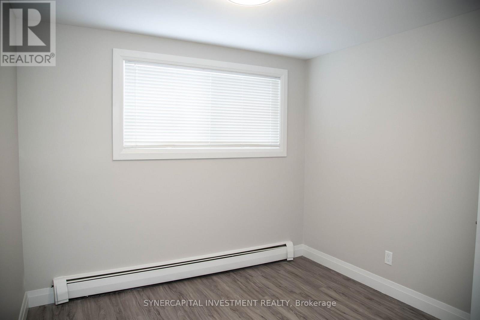 125 - 145 - 165 - 185 CATHERINE STREET - 36