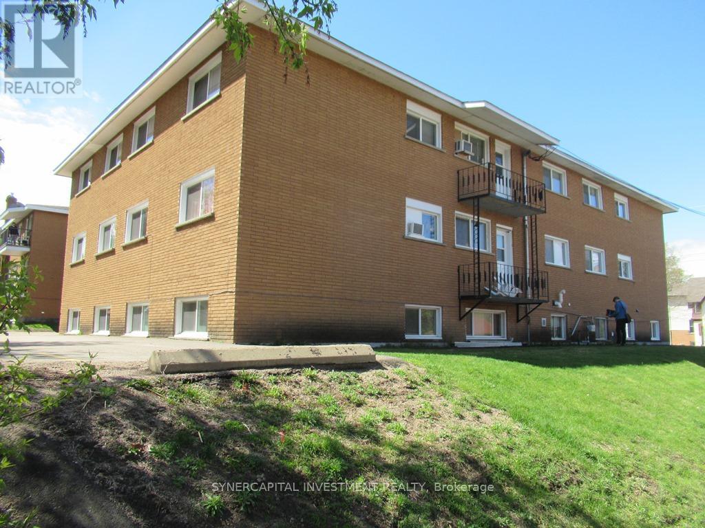 125 - 145 - 165 - 185 CATHERINE STREET - 43